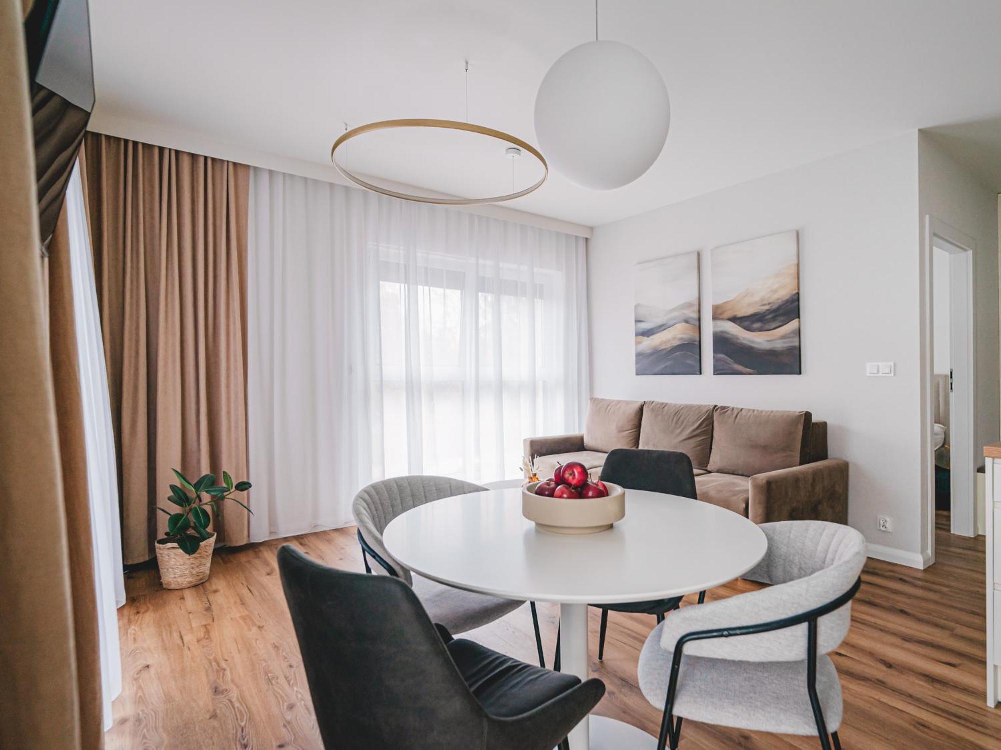 Zen Center Apartment - Free Parking Torun Bagian luar foto