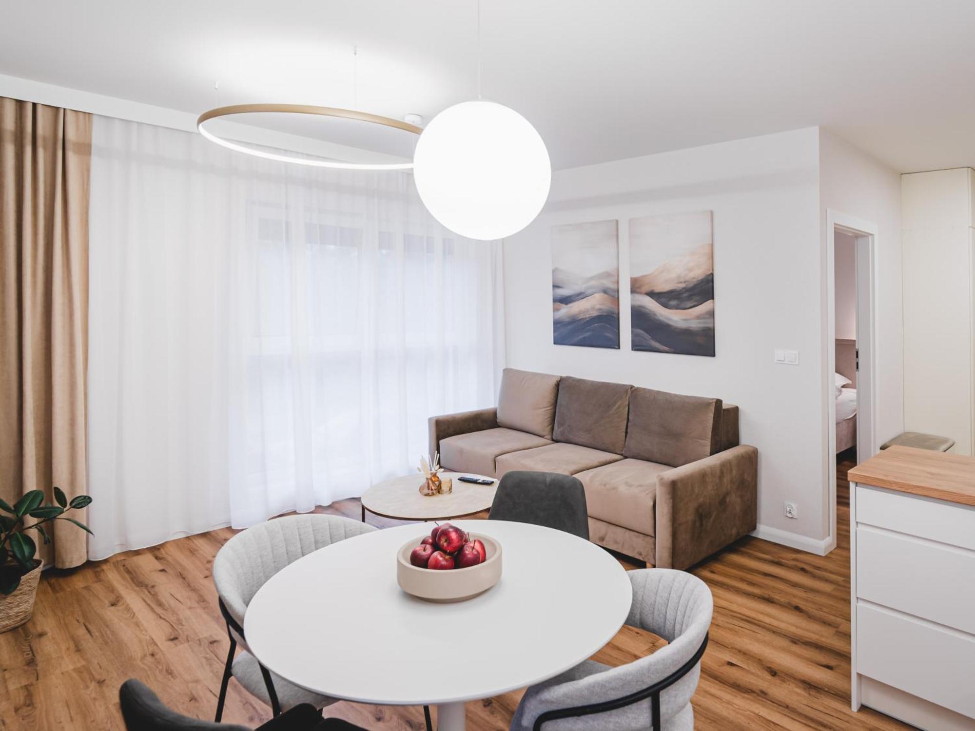 Zen Center Apartment - Free Parking Torun Bagian luar foto