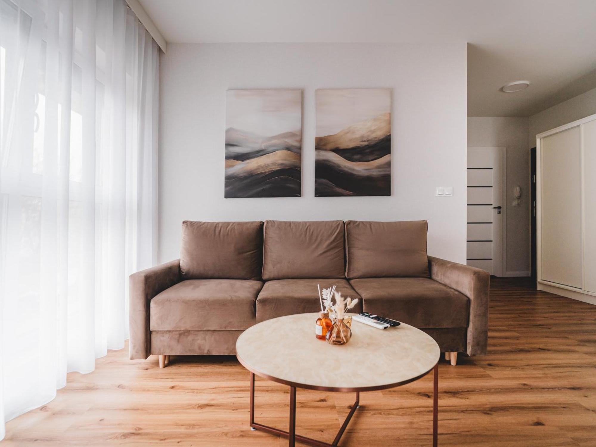 Zen Center Apartment - Free Parking Torun Bagian luar foto